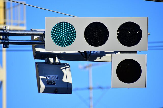 信号機　信号灯器　信号電材株式会社 本物 低コスト灯器 - 信号機Wiki