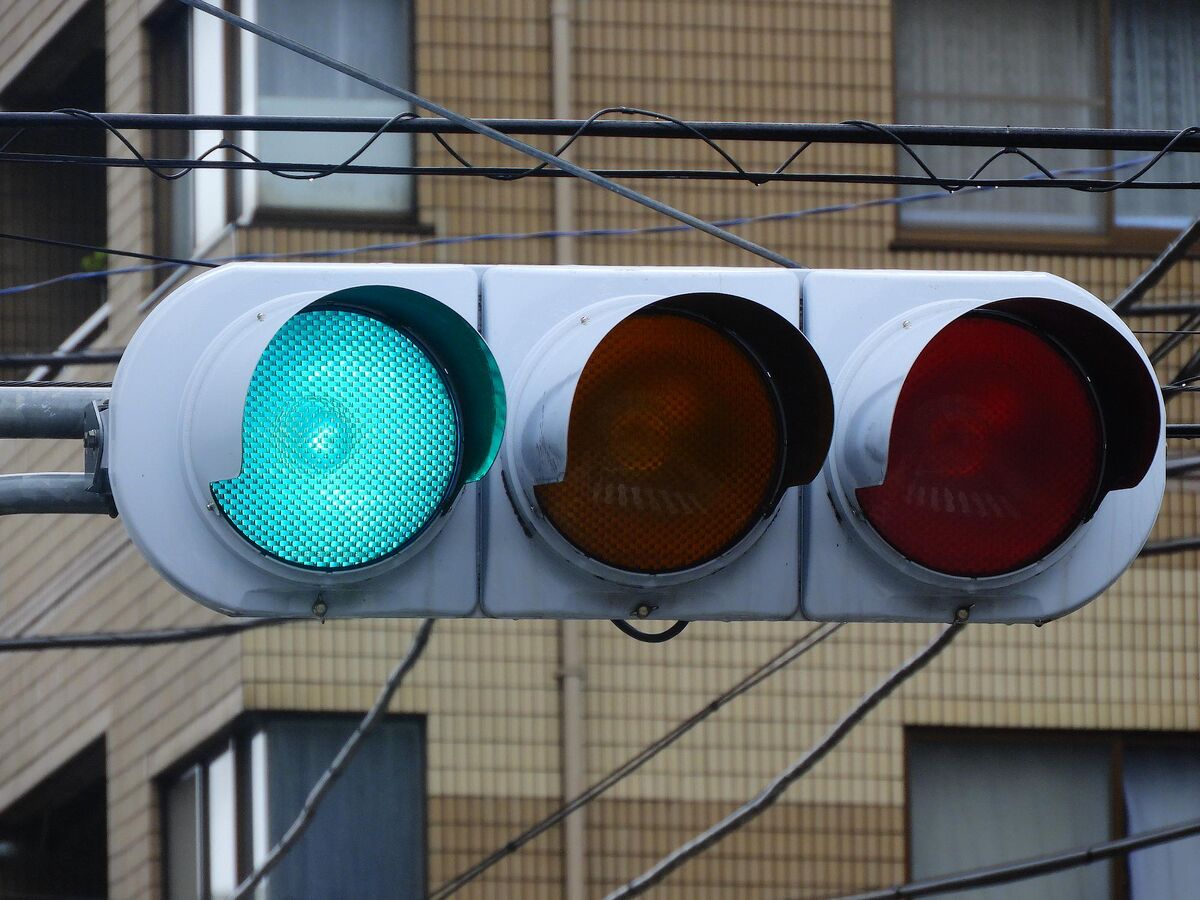 信号電材　LEDレンズユニット　青色 信号電材アルミ一体型 - 信号機Wiki